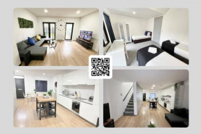 Large Townhouse 5 Beds with Two Parking Spaces - Manchester City Centre